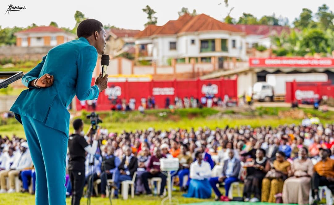 Apostle Dennis Judah preaching at an Apokalupsis crusade